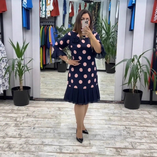 Elegant and comfortable midi dress